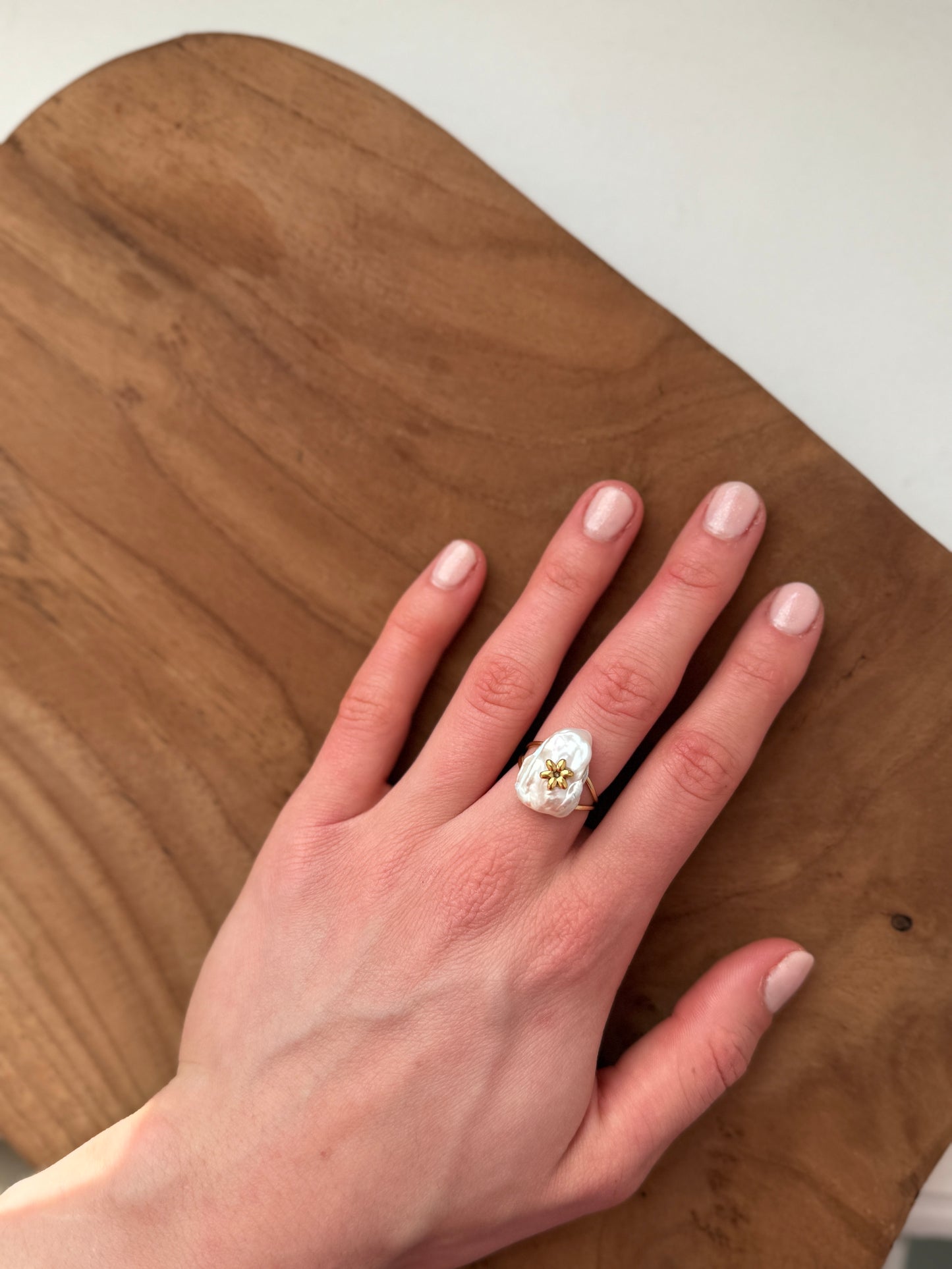 Bague nacré fleur