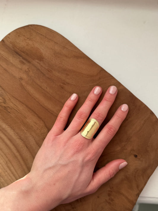 Bague dorée