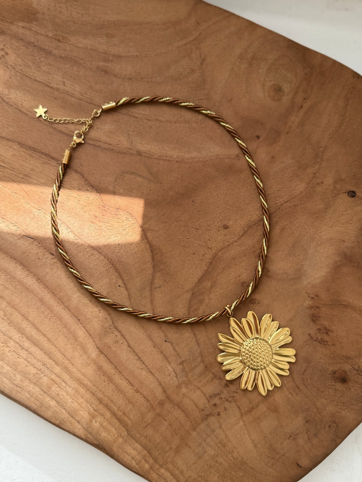 Collier grosse breloque